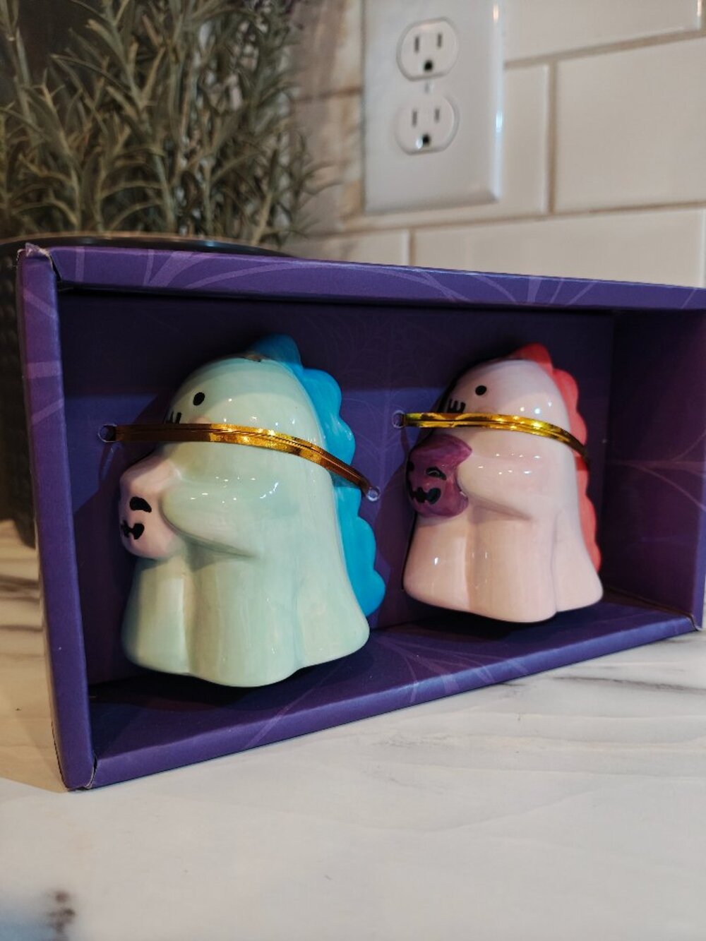 10 Strawberry Street Halloween Dinosaur Ghost Salt & Pepper Shaker Set